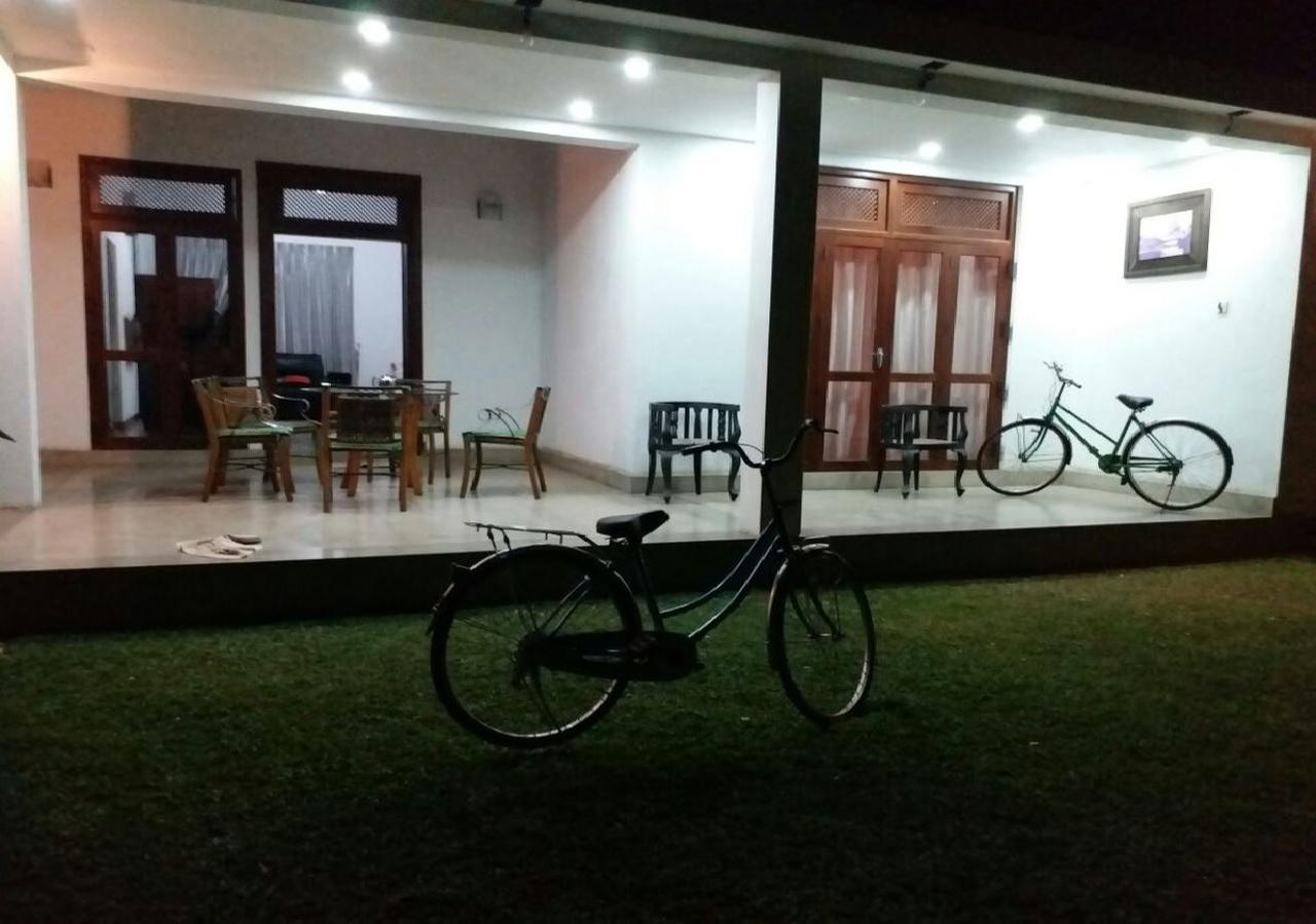 Negombo Holiday Home Exterior foto
